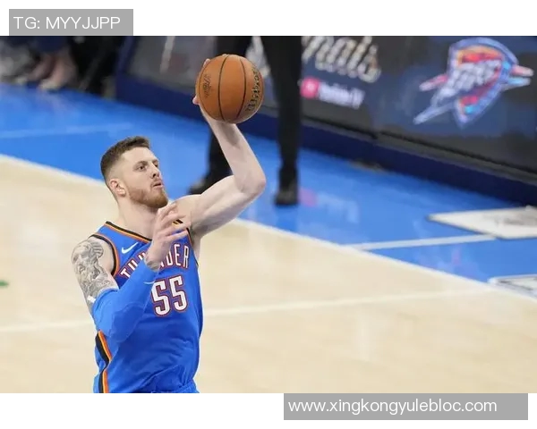 米切尔半场表现亮眼5中3贡献7分1板2助2断展现实力