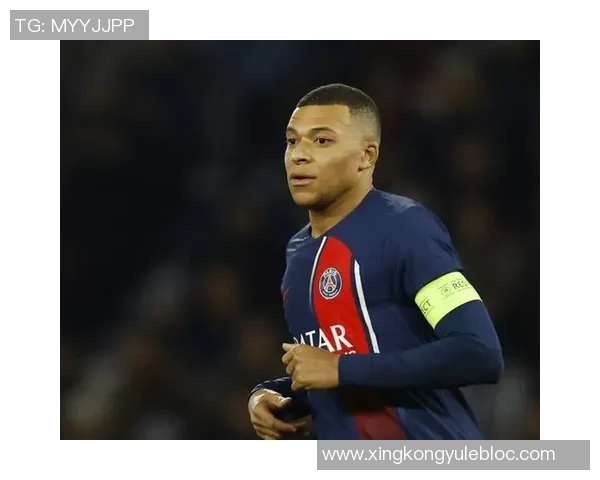 姆巴佩场边怒斥裁判四官要求专注比赛不应分心他人